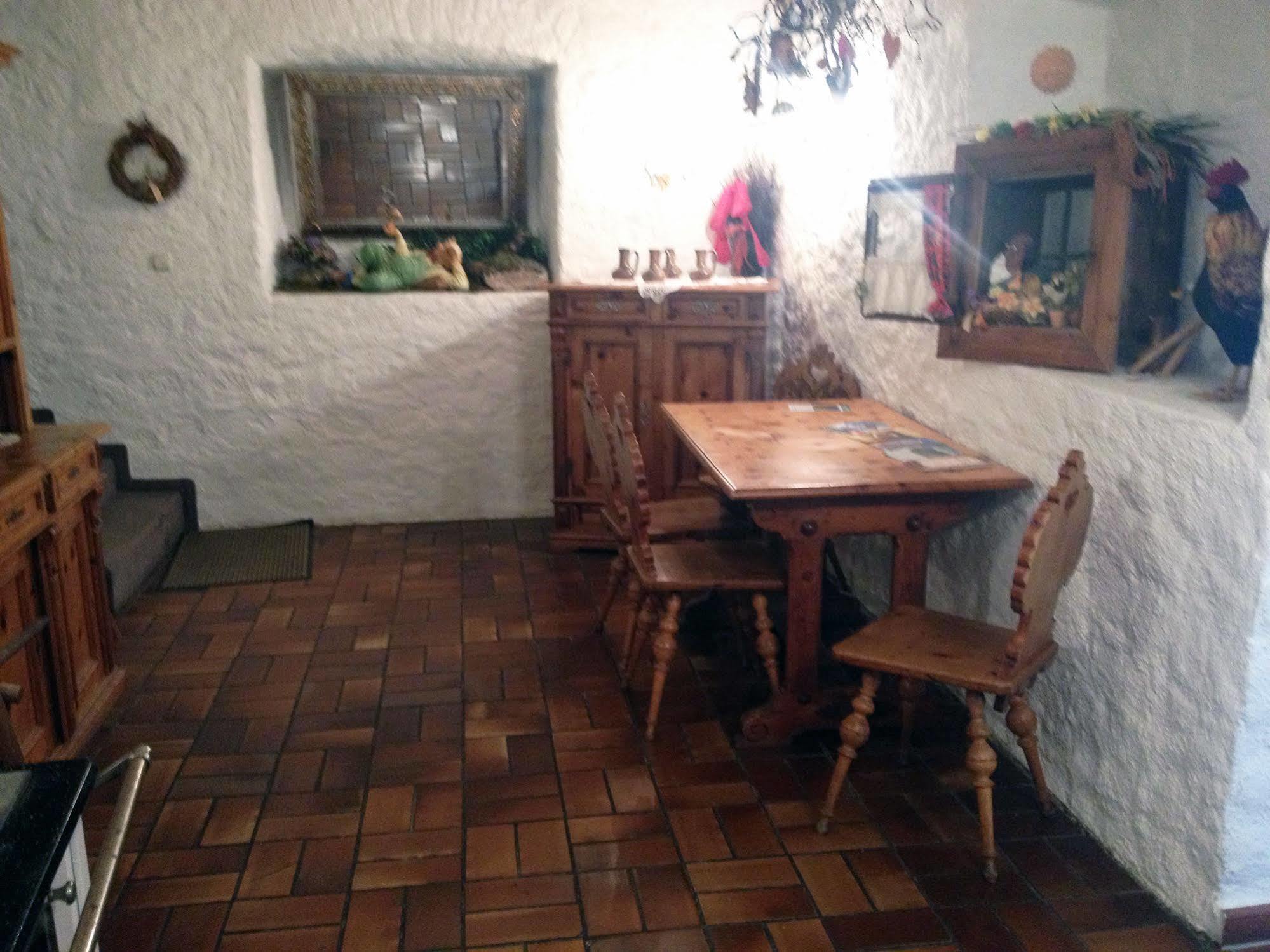 Gasthof Blaue Gams Ettal Exteriör bild