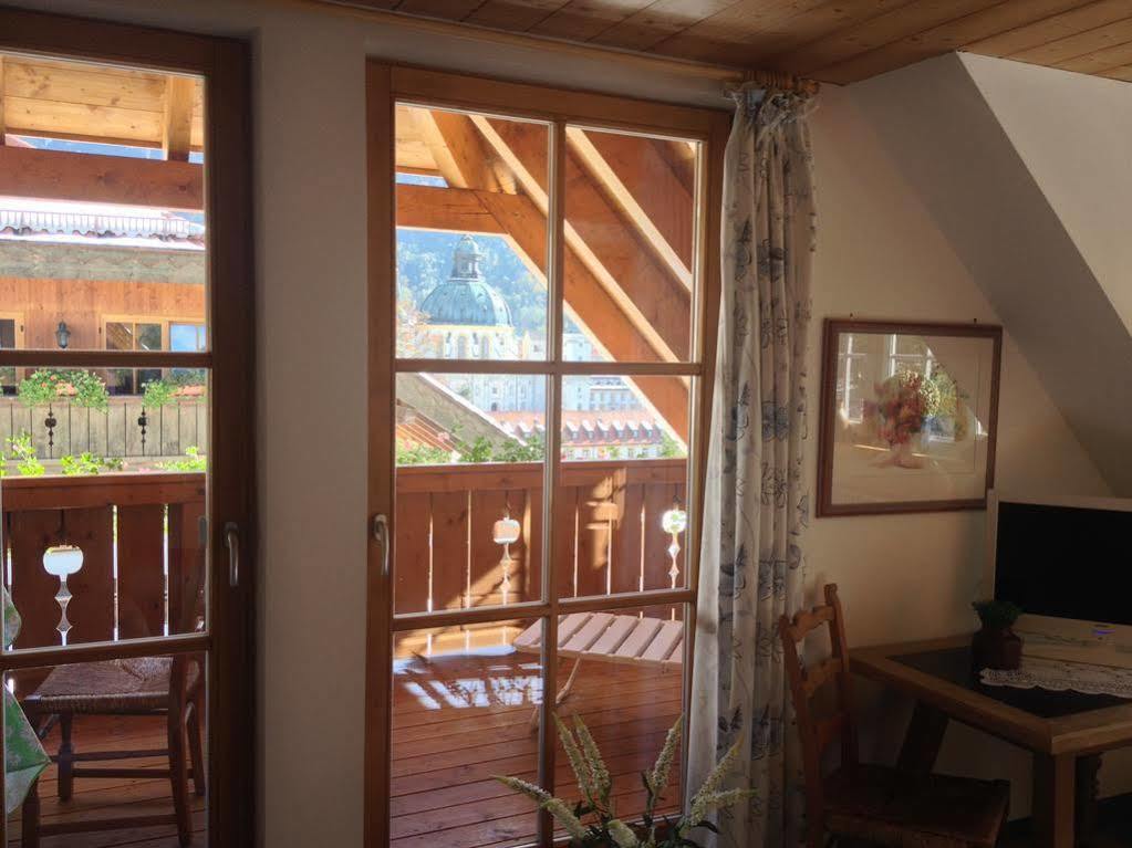 Gasthof Blaue Gams Ettal Exteriör bild
